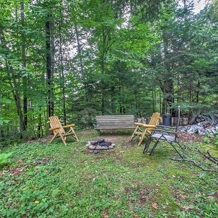 Rustic Intervale Hideaway With Deck And Wooded Views! Villa Exterior photo